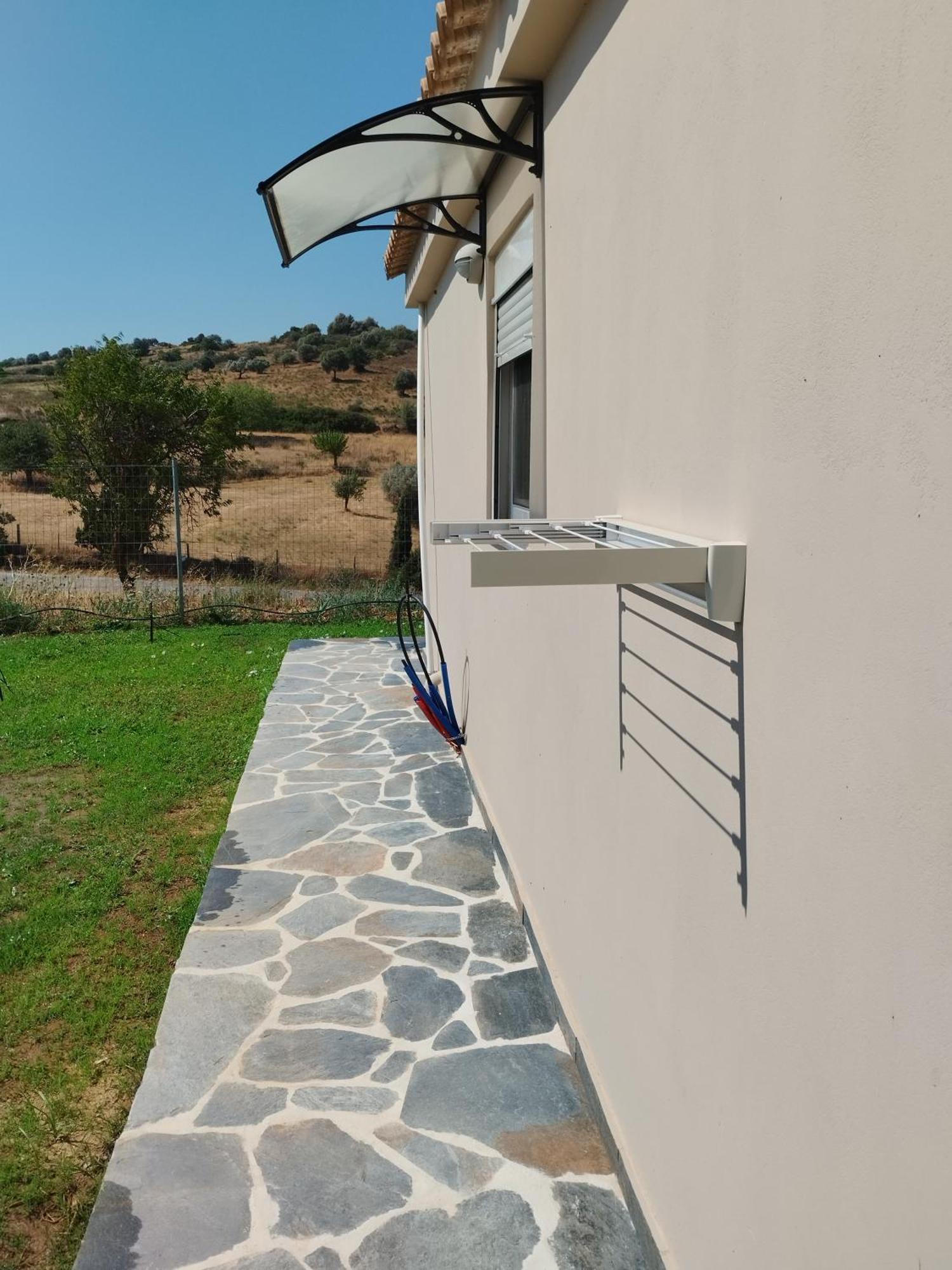 Reniza House *